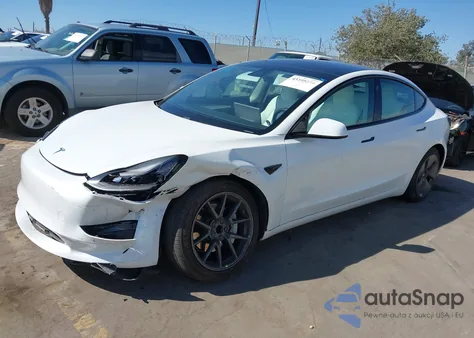2021 Tesla Model 3 Standard Range Plus Rear-Wheel Drive z USA, uszkodzony, nr VIN 5YJ3E1EA6MF069661
